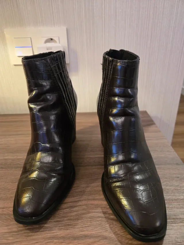 Botín Zara Piel Cocodrilo Talla 36