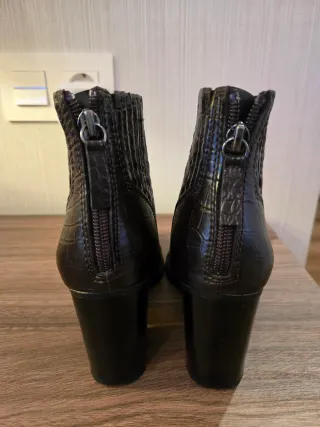 Botín Zara Piel Cocodrilo Talla 36