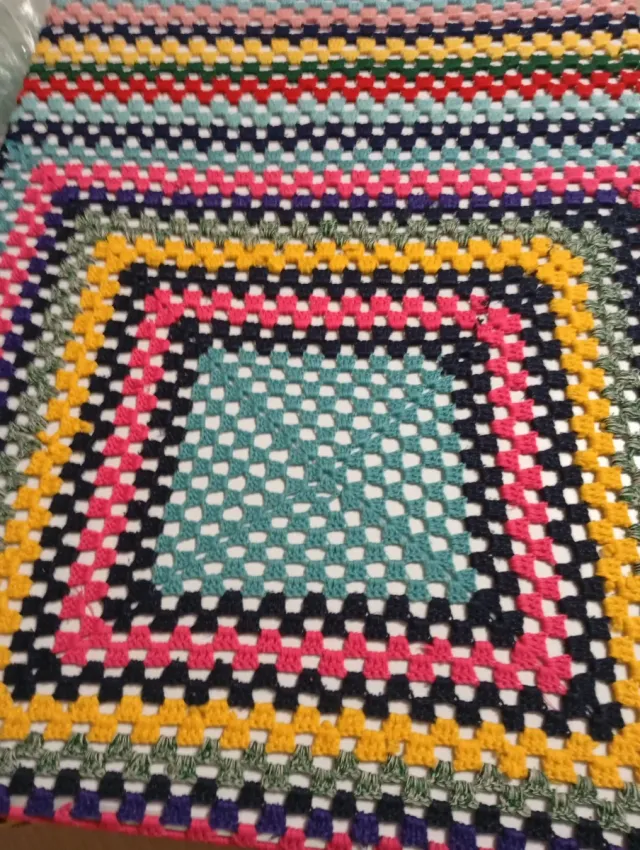 Coperta uncinetto Granny Square multicolore