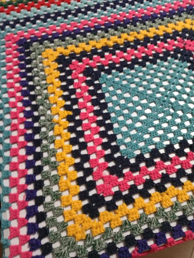 Coperta uncinetto Granny Square multicolore