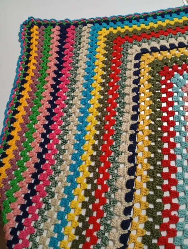 Coperta uncinetto Granny Square multicolore