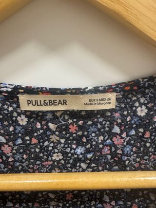 Blusa Pull&Bear floral manga ancha S