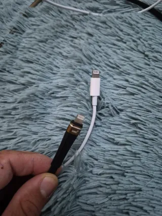 Cable Iphone original y uno normal
