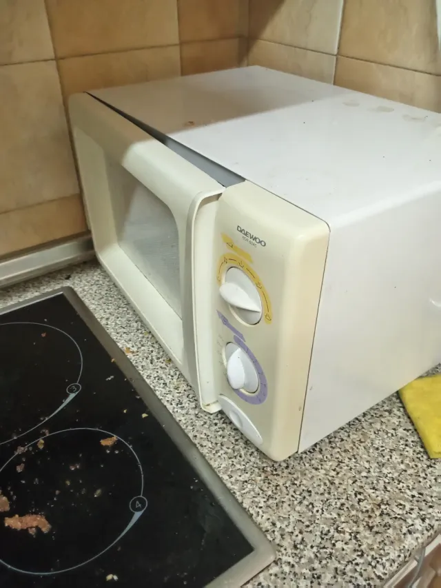 Microondas Daewoo KOR-63AS