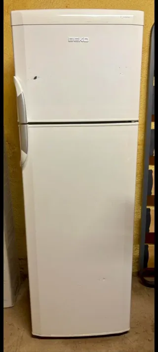 Nevera BEKO blanca