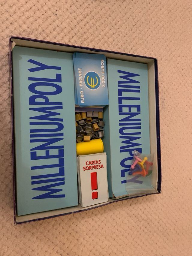 Milleniumpoly Juego de Mesa Casi Nuevo