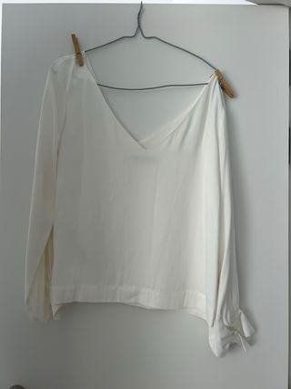 Blusa Uterqüe blanca manga larga