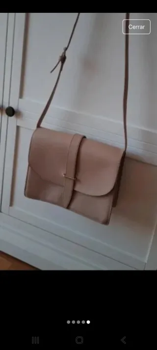 Bolso de hombro beige