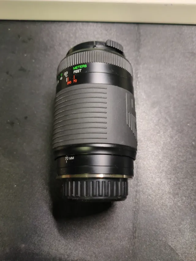 Obiettivo Cosina MC 70-210mm