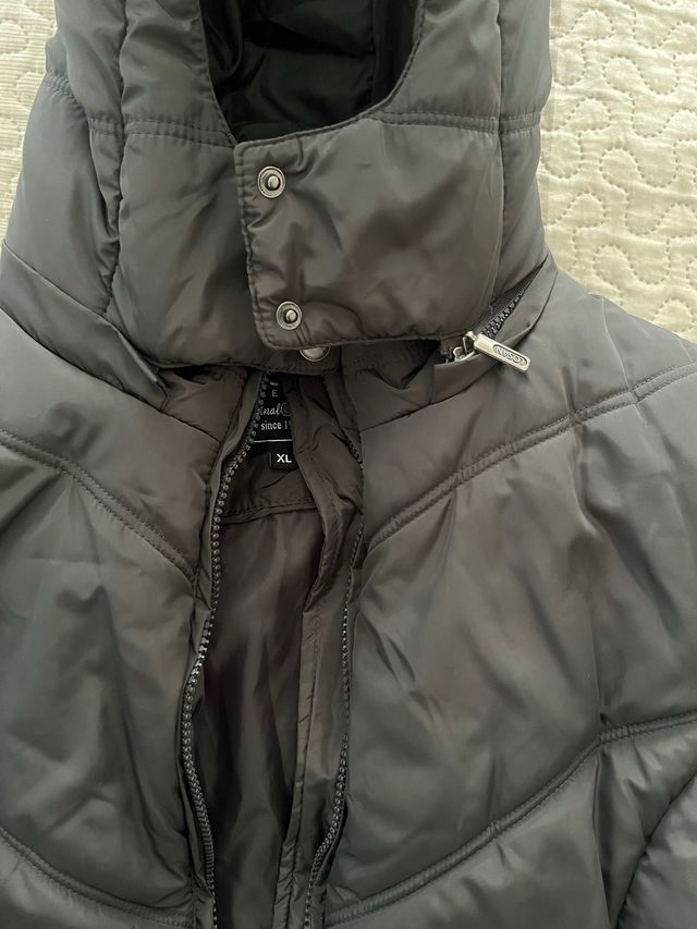 Chaqueta de plumas gris mujer