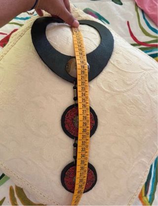 Collana artigianale in pelle nera e rossa