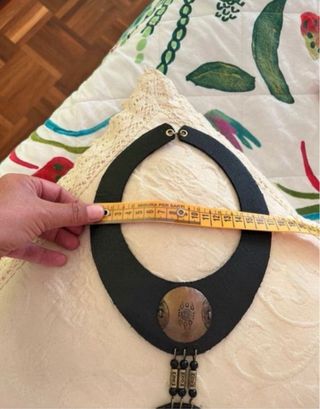 Collana artigianale in pelle nera e rossa