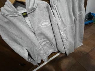 Chándal Corteiz Gris