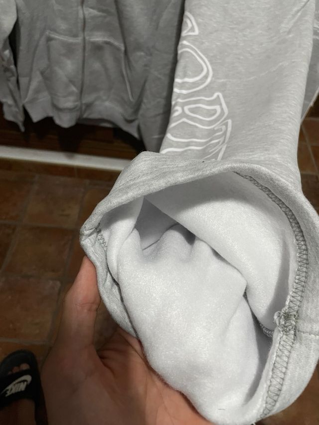 Chándal Corteiz Gris