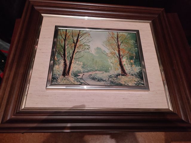 Cuadros clásicos con motivos rurales.