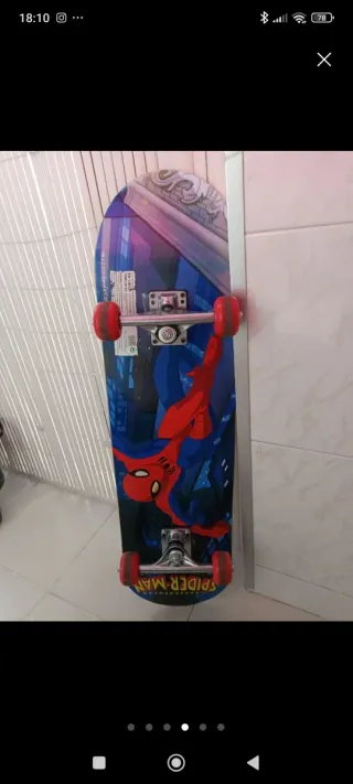 Monopatín Spiderman