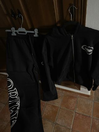 Chándal Corteiz Negro