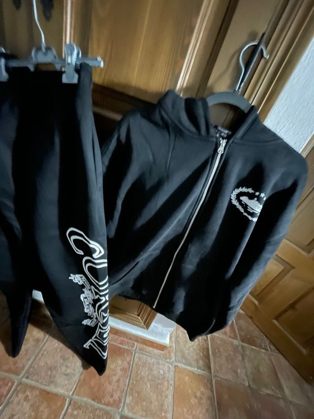 Chándal Corteiz Negro