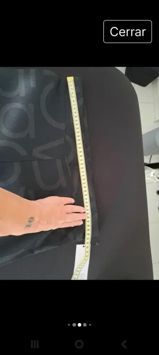 Pantalón Calvin Klein estampado.