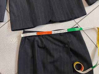 Tailleur donna grigio con righe