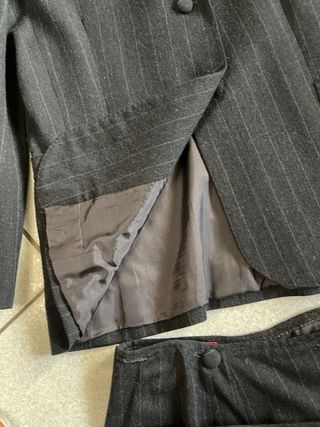 Tailleur donna grigio con righe