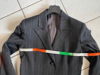 Tailleur donna grigio con righe