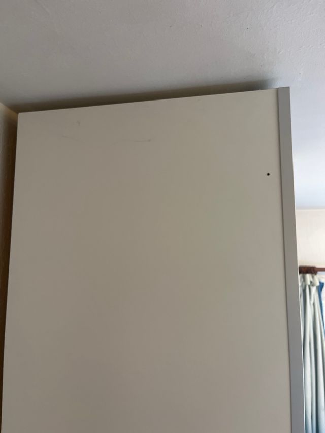 Armario ropero IKEA blanco con puertas correderas