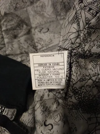 Chaqueta de moto cuero roja y negra piel de cuero