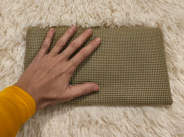 Bolso de fiesta beige y dorado