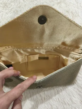 Bolso de fiesta beige y dorado