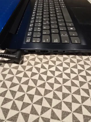 Portátil Lenovo i5 iRISxe