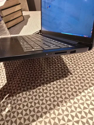 Portátil Lenovo i5 iRISxe