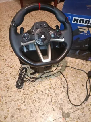 Volante Hori RWA PS4/PS3 + Pedales