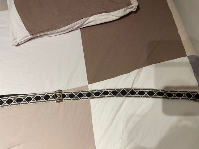 Correa de bolso con diseño geométrico