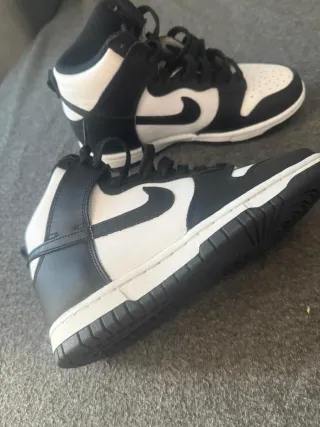 Nike Dunk High Negro y Blanco