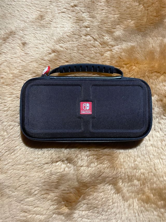 Funda rígida oficial Nintendo Switch