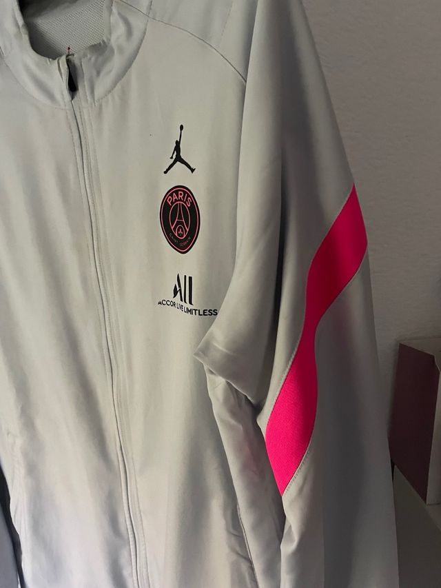 Chaqueta Jordan PSG Gris y Rosa