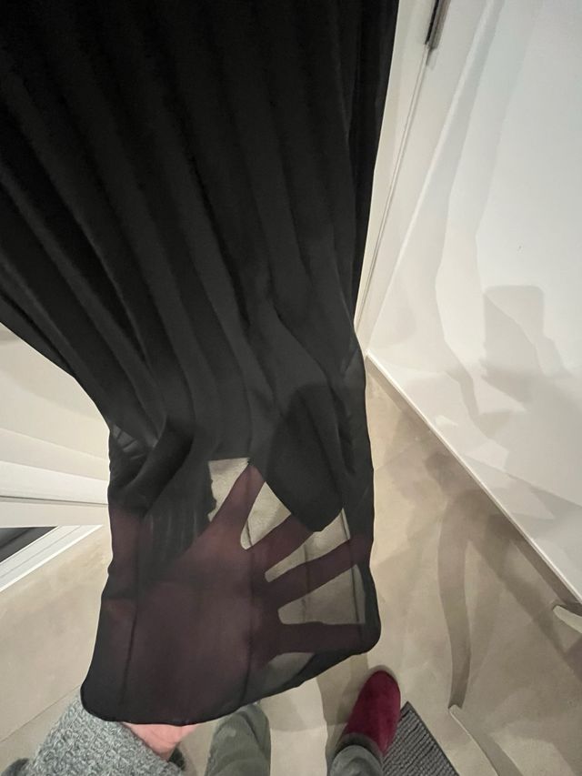 Vestido tirantes gris, negro y rojo