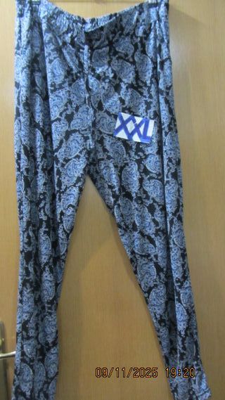 Bata de casa XXL, pantalones y blusas/camisetas,