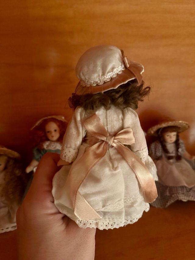 Muñecas de porcelana antiguas