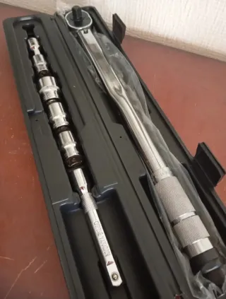 LLAVE DINAMOMÉTRICA 1/2 28-210 Nm