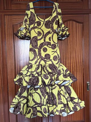 Traje de Gitana Amarillo y Marrón