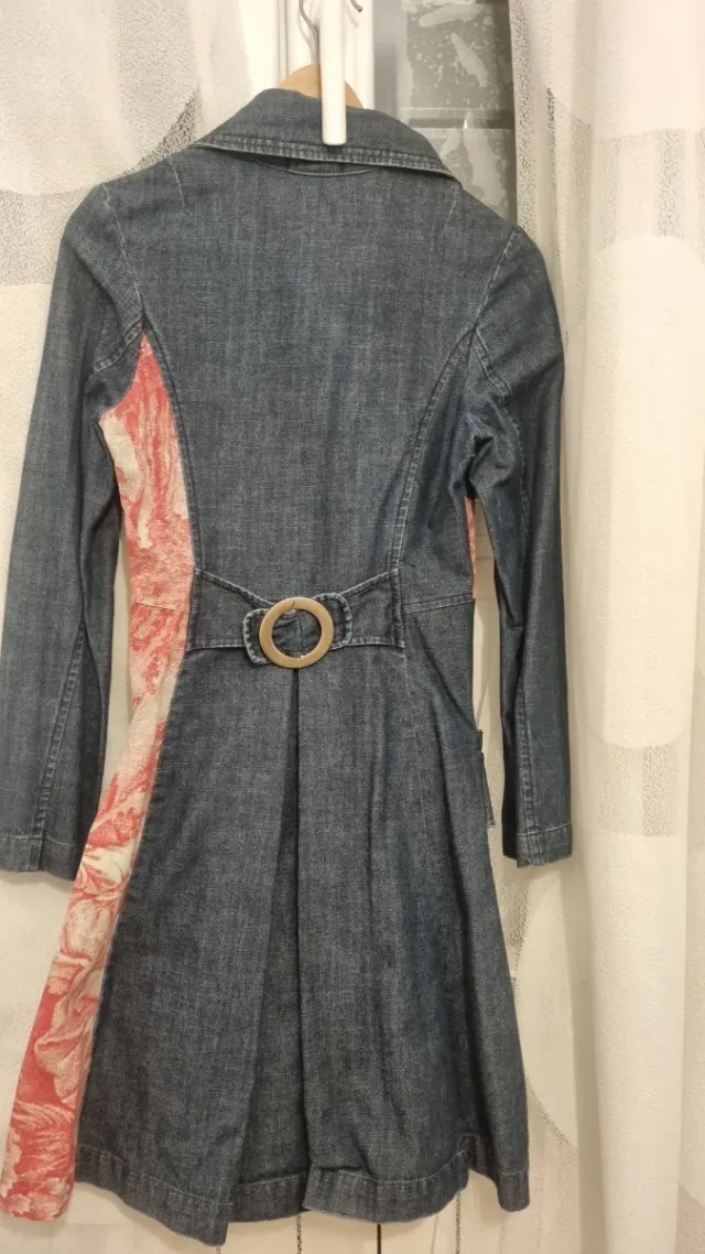 Abrigo vaquero con estampado de custo barcelona