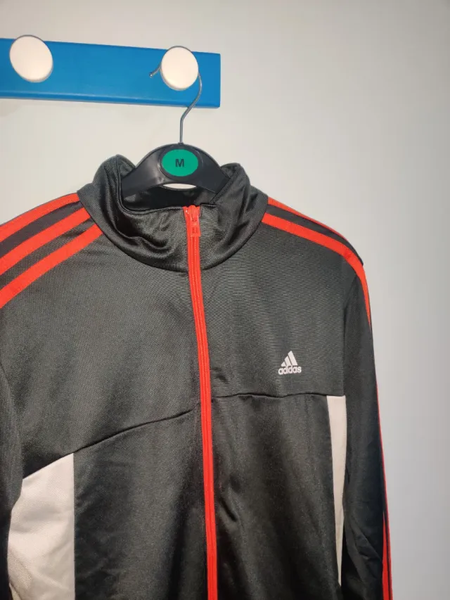 Chaqueta Adidas Negra y Roja Talla M