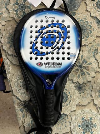 Pala de pádel Vision con funda