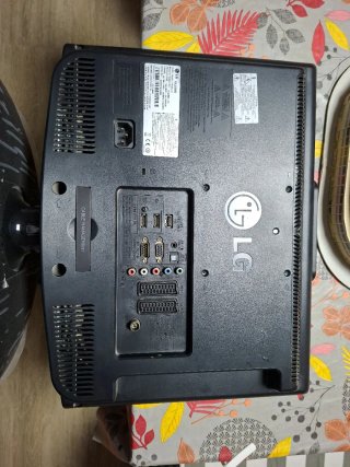 Televisión LG Negra