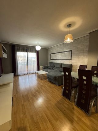 Piso en San Vicente con urbanización