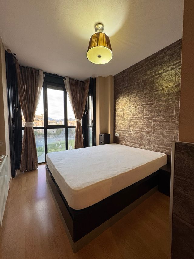 Piso en San Vicente con urbanización 