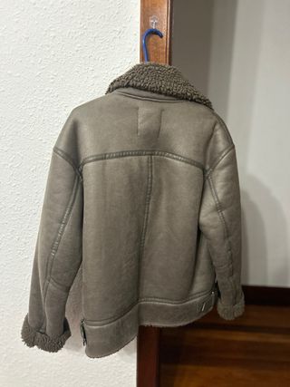 Chaqueta aviator Zara efecto piel forrada