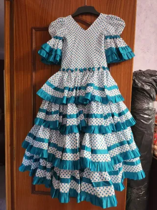 Traje de flamenca volantes lunares